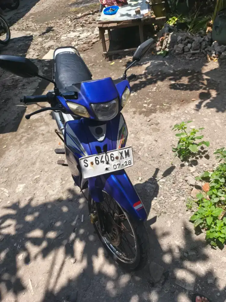 Vega R tahun 2004