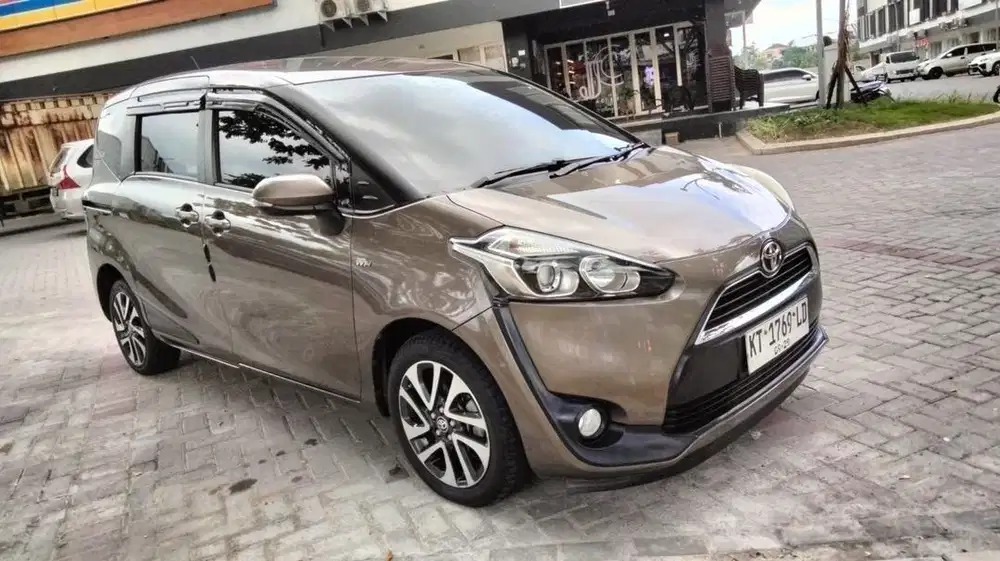 For Sale...Sienta V 2018 Manual