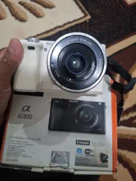 DIJUAL KAMERA SONY A6000
