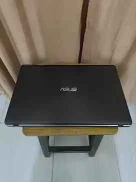 Laptop Asus X550Z