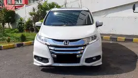 Honda Odyssey 2.4 RC1 Prestige Sunroof AT Putih 2016 Low Km Record