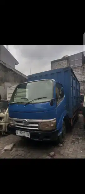 Truk Dyna box jumbo cash kridit siap pakai