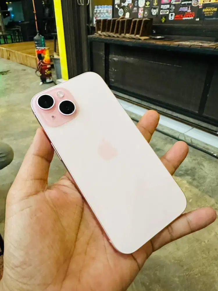 Iphone 15 128 ibox garansi on