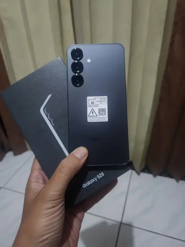 Samsung s25 512gb warna hitam byk di cari