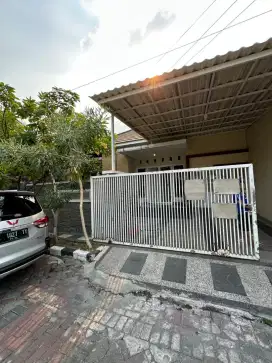 Dijual Rumah 220m² Nirwana Eksekutif CC Surabaya Timur 2,9M Nego