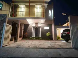 Rumah/Homestay 2 Lantai Di Caturtunggal Depok,  Dekat Ambarukmo Plaza ( AMPLAZ)