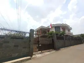 Rumah Mewah di Komp Deplu Cipadu Jl Utama Pd Karya Tangsel