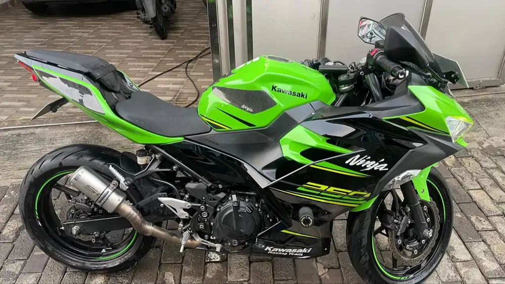 DIJUAL KAWASAKI NINJA 250 FI 2018 KRT EDITION LOW KM