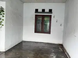 Disewakan Rumah 1 Lantai Standar Di Komplek Saluyu Riung Bandung