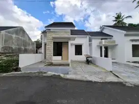 HADIRKAN RUMAH DI SLEMAN 400JTan LOKASI STRATEGIS DI JL MAGELANG KM 15