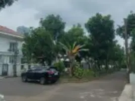 Dijual rumah tua HITUNG TANAH di Tulodong bawah Jakarta