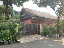 Rumah Lama di Jl Mustika Jaya  Rawamangun Jakarta Timur