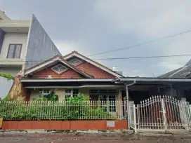 RUMAH HITUNG TANAH NIRWANA EXECUTIVE STRATEGIS, BISA JADI 2 RUMAH