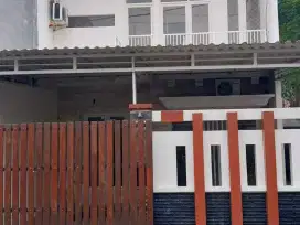 Perum Green Lake Blok G No 2 Kel Wonorejo Kec Rungkut Kota  Surabaya