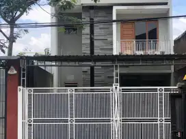 Rumah Strategis Pusat Kota di Jalan Peta Bandung