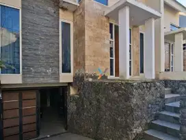 Dijual Rumah JL.Bunga-Bunga Di Malang