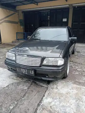 Mercy c200 w180 tahun 1998