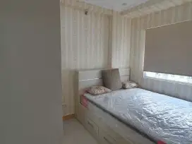 DISEWAKAN APARTEMEN GREEN PRAMUKA 2 KAMAR FULL FURNISH INCLUDE IPL