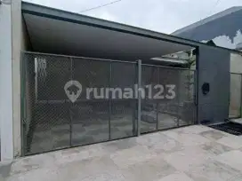 Dijual Rumah Baru Modern Industrial Darmo Harapan dekat Hokky
