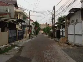 Dijual Rumah Tua Butuh Renovasi di gading griya lestari