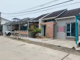 Dijual rumah siap huni dekat Bandara SMB 2 komplek Center Park Palembang