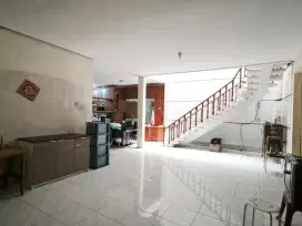Ruko Bagus Strategis Siap Pakai di Sayap Otto Iskandar Dinata Bandung
