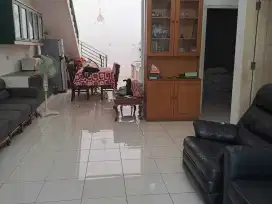 Dijual Cepat Rumah Di Cluster Italia Harapan Indah Bekasi