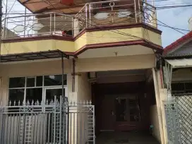 Dijual Rumah 2 Lantai Bagus di Taman Harapan Baru,  Bekasi