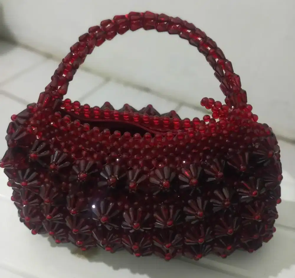 Tas Manik-Manik Handmade Resleting YKK Berkilau Kena Cahaya
