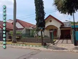 Rumah Siap Huni Tengah Kota daerah gunung gunung Klojen Malang