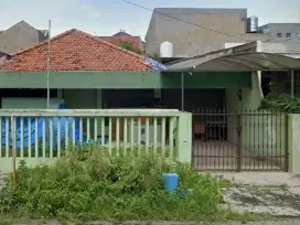 Rumah Siap Huni Di Jalan Tenggilis
