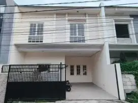 Dijual RUMAH BARU RENOV 2 LANTAI Di MULYOSARI Surabaya Timur