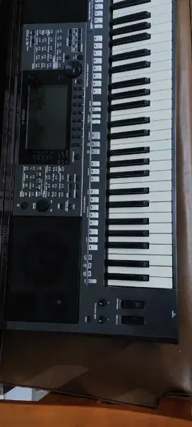 Keyboard Yamaha psr S770