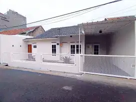 Rumah Nyaman di Sentosa Asih Jaya Cipamokolan dkt Margahayu Raya Metro
