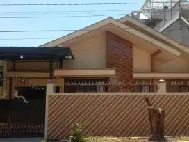 Dijual Rumah Darmo Indah Timur Strategis Siap Huni