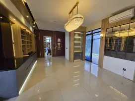 Jual Rumah Mewah Spatirasmi 2 Lantai Di Kota Baru Parahyangan