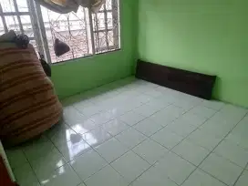 Rumah Dalam Komplek dekat dengan lapang Tegalega Bandung