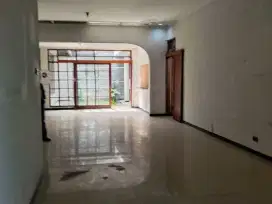 Di Jual Rumah Siap Huni Taman Sakura, Soekarno Hatta