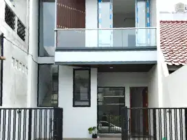 Rumah Baru Villa Melati Mas Cantik Siap Huni