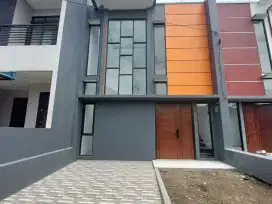Dijual Rumah Baru 2 Lantai Nyaman Siap Huni Lokasi di Kembar Tengah
