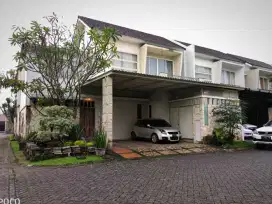 Dijual Rumah Forest Mansion Strategis Siap Huni Include Private Pool