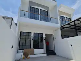 Rumah Baru 2 Lantai Darmo Permai Hanya 400 Meter Dari Jalan Raya