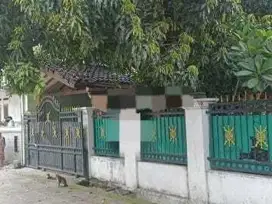 Dijual Rumah Luas di Griya Bintara Bekasi