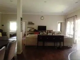 RUMAH MANYAR, DEKAT TENGAH KOTA DEKAT RAYA KERTAJAYA, BAGUS+FURNISH