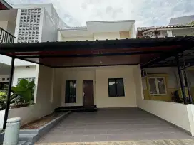 Rumah SHM 2 Lt Siap KPR dekat MRT Lebak Bulus Carport Luas J-33623
