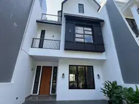 Rumah SHM 2 Lt Hadap Selatan dekat AEON Mall Tanjung Barat J-34864