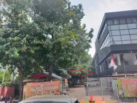 Gedung Komersial 3 Lantai di Kemang Raya Harga Dibawah NJOP