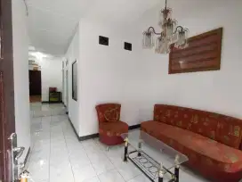 Di sewakan Rumah 2 lantai cocok untuk mess dan kantor di Sukaluyu