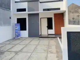 Rumah baru di dolog, 3 menit ke swalayan aneka jaya Wolter monginsidi