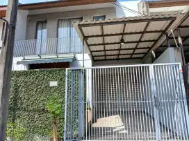 Disewakan rumah siap bagus furnished di jalan sumbawa cinere